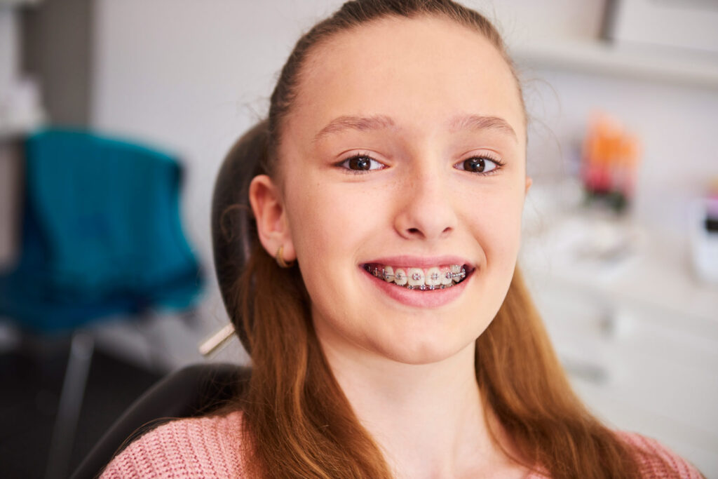 orthodontist-tijuana-mexico-child-smiling-with-braces